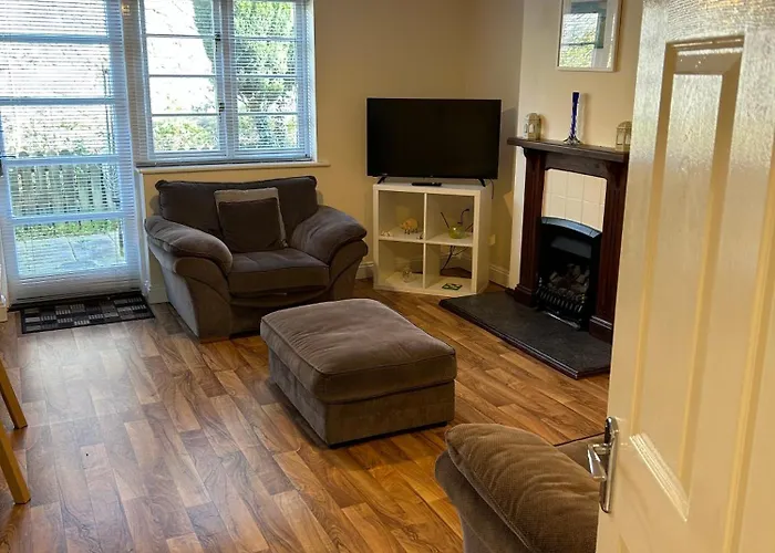 Millfields 3 Bedroom House Near City Centre With Private Parking