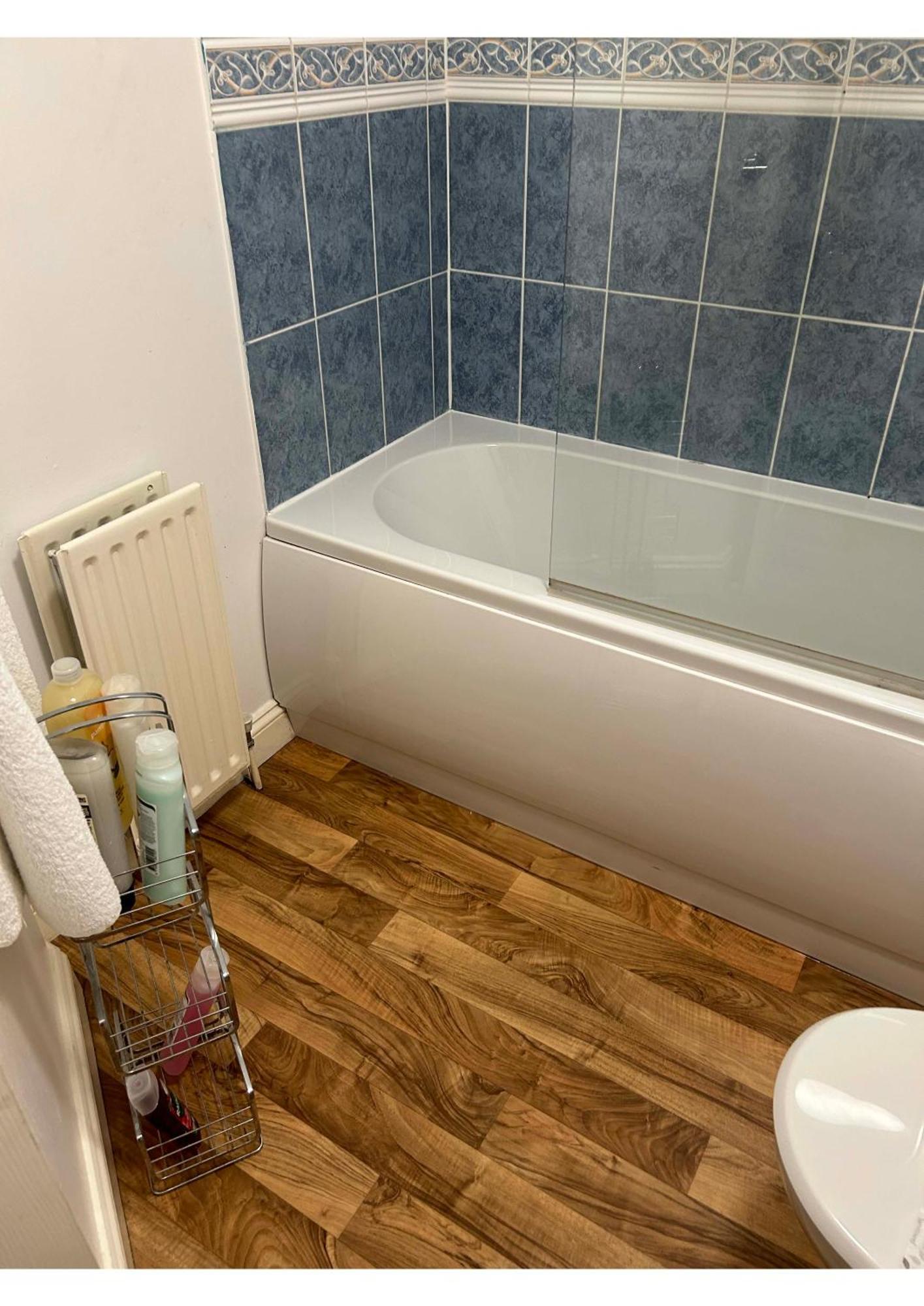 Millfields 3 Bedroom House Near Centre With Private Parking * Plymouth
